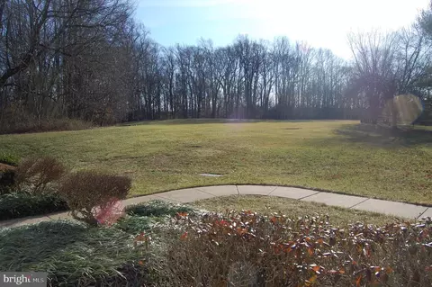 1009 Diamond Dr, Newtown, PA 18940