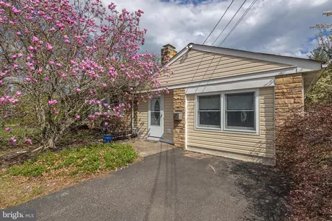 262 E Branch Rd, Sellersville, PA 18960