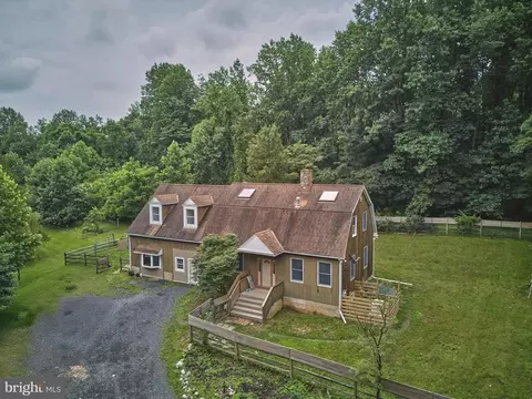 130 Rattlesnake Rd, Kintnersville, PA 18930