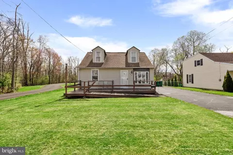 442 Washington Ave, Penndel, PA 19047