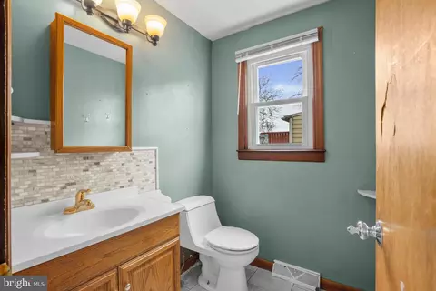 Bath - 214 State Rd, Croydon, PA 19021 photo 1 of 2