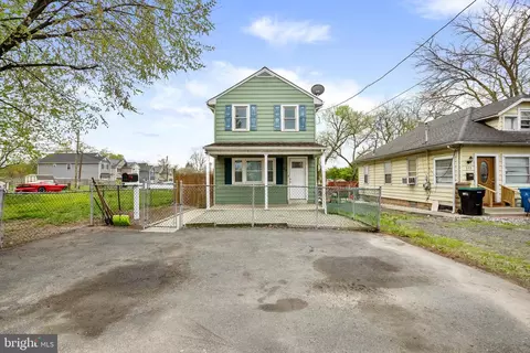 214 State Rd, Croydon, PA 19021
