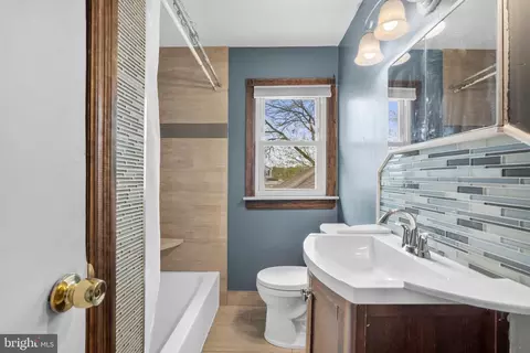 Bath - 214 State Rd, Croydon, PA 19021 photo 2 of 2