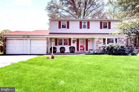 70 Vanderveer Ave, Holland, PA 18966