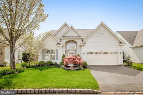 153 S Founders Ct, Warrington, PA 18976