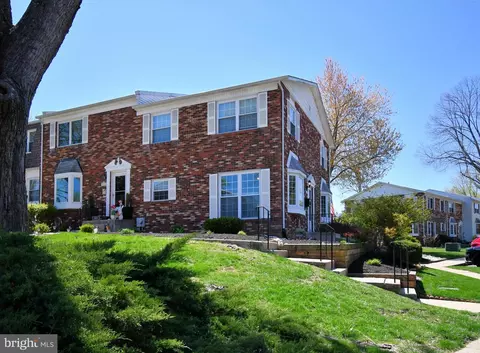 311 Dartmouth Ct, Bensalem, PA 19020