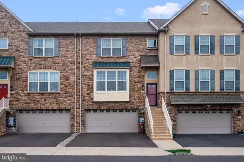 64 Bowman Dr, Feasterville Trevose, PA 19053