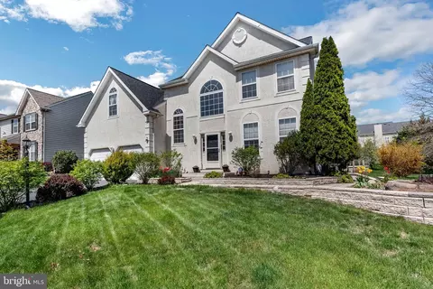 433 Longleaf Dr, Perkasie, PA 18944