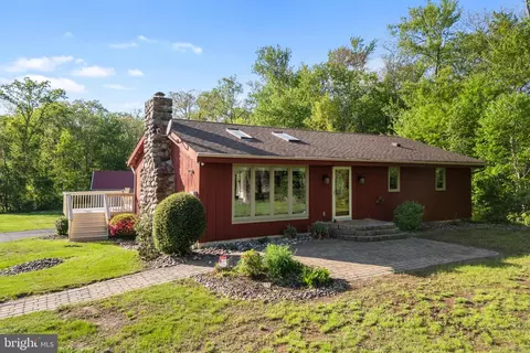 711 Clymer Ave, Sellersville, PA 18960