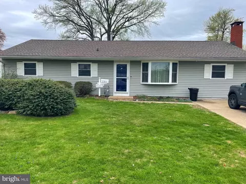 204 Suffolk Rd, Fairless Hills, PA 19030
