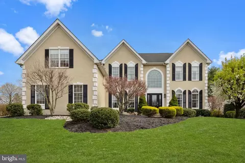 1217 Bridle Estates Dr, Yardley, PA 19067