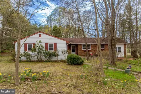 6321 Saw Mill Rd, New Hope, PA 18938
