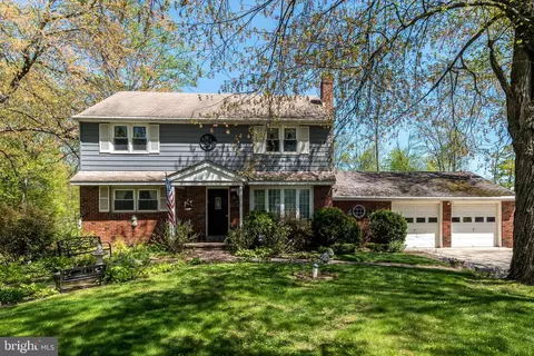 619 Middle Rd, Perkasie, PA 18944