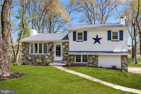 1813 Meadowbrook Rd, Feasterville Trevose, PA 19053