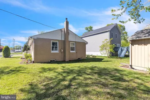 Exterior - 302 Spring Ave, Croydon, PA 19021 photo 3 of 3