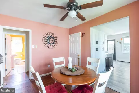 Entry Way - 302 Spring Ave, Croydon, PA 19021 photo 3 of 4