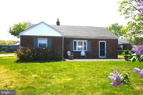 4628 Gary Dr, Bristol, PA 19007