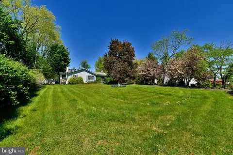 3703 Spruce St, Bristol, PA 19007