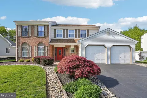 883 Jordan Dr, Bensalem, PA 19020