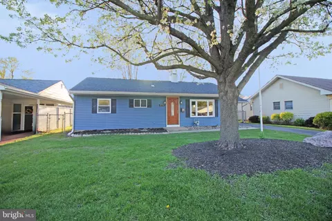 271 Guilford Rd, Fairless Hills, PA 19030