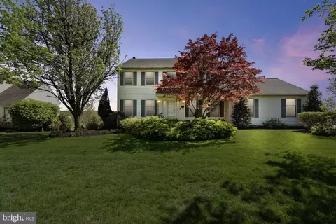 4488 Country View Dr, Doylestown, PA 18902