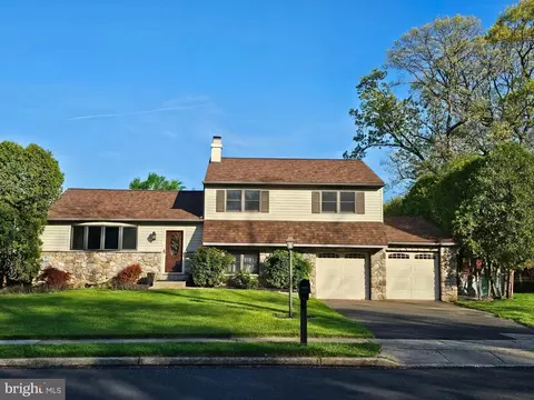 1200 Manor Dr, Warminster, PA 18974