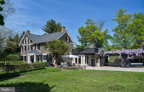 4273 Durham Rd, Kintnersville, PA 18930