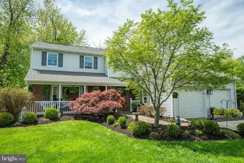 1552 Brock Creek Dr, Yardley, PA 19067