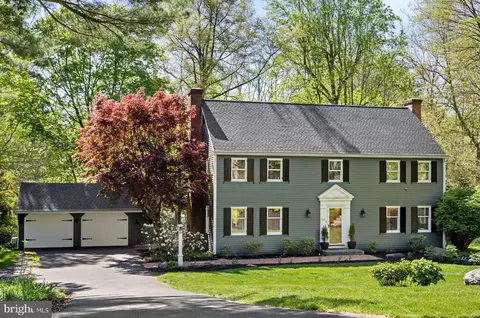115 Foxcroft Dr, Doylestown, PA 18901