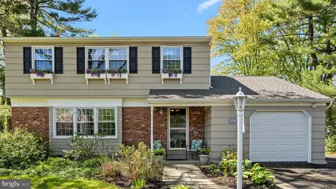 543 Keswick Dr, Yardley, PA 19067
