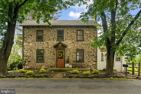 1925 Krammes Rd, Quakertown, PA 18951