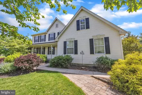 1267 Woodthrush Ct, Yardley, PA 19067