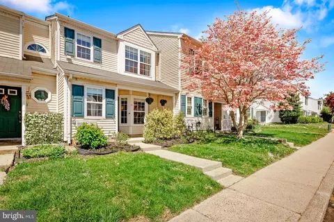 31 Van Horn Pl, Holland, PA 18966