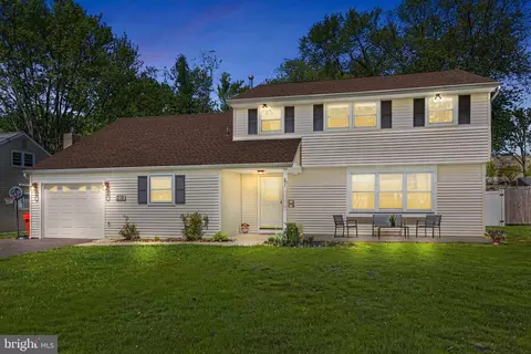 238 Centennial Rd, Warminster, PA 18974
