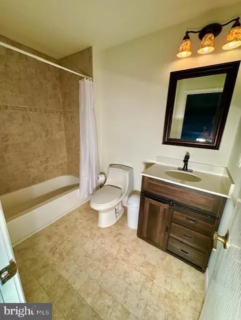 879 Williams Pl, Warminster, PA 18974 photo 13