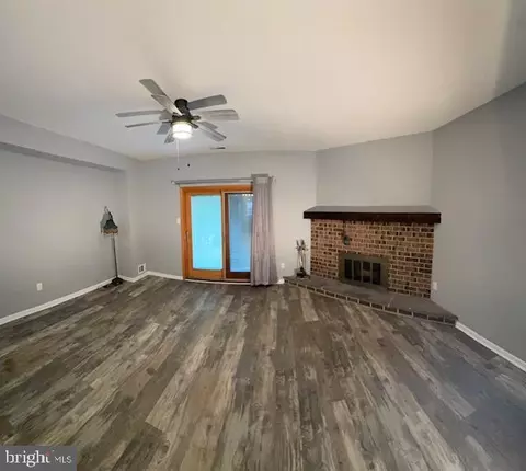 879 Williams Pl, Warminster, PA 18974 photo 5