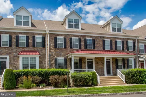 304 Katie Ln, Perkasie, PA 18944