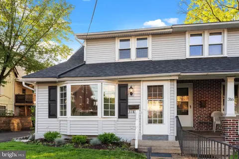 318 S 3rd St, Perkasie, PA 18944