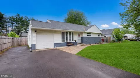 739 Cypress Rd, Warminster, PA 18974
