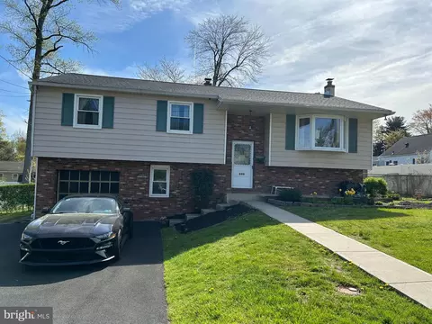 351 Delaware Ave, Langhorne, PA 19047