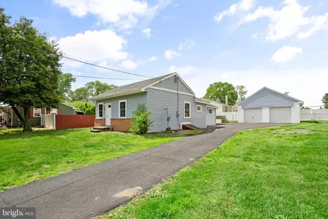 952 Ralph Ave, Langhorne, PA 19047