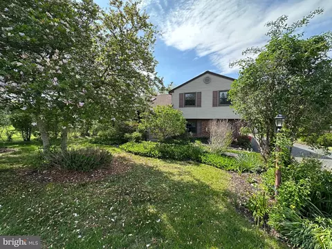 900 Marshall Dr, Warminster, PA 18974
