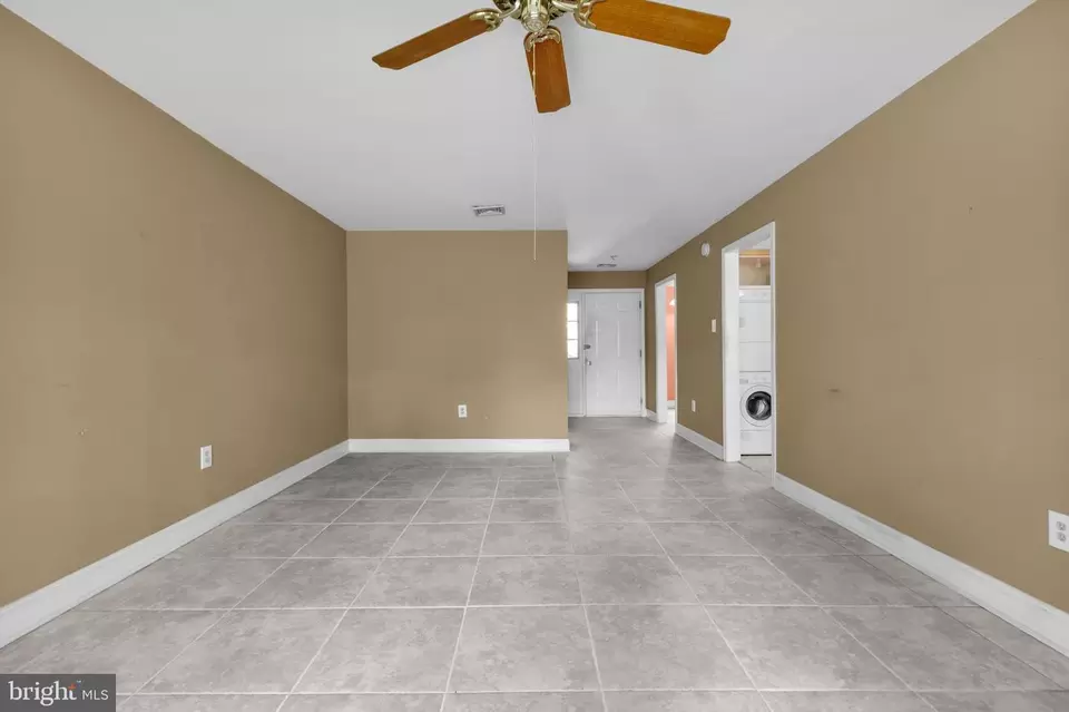 Living - 135 Allem Ln, Perkasie, PA 18944 photo 2 of 3