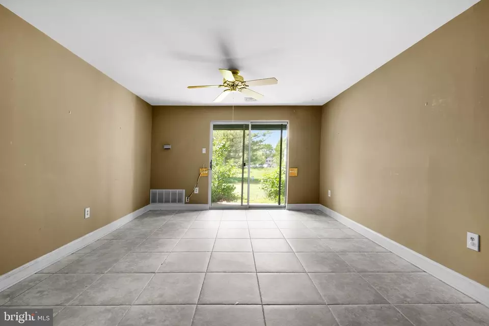 Living - 135 Allem Ln, Perkasie, PA 18944 photo 3 of 3