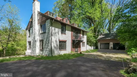 203 E Ferry Rd, Yardley, PA 19067