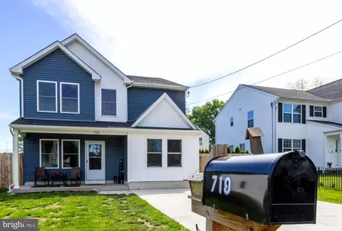 719 Wyoming Ave, Croydon, PA 19021