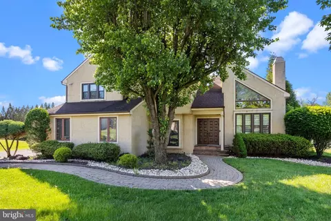 1025 Longfield Rd, Southampton, PA 18966