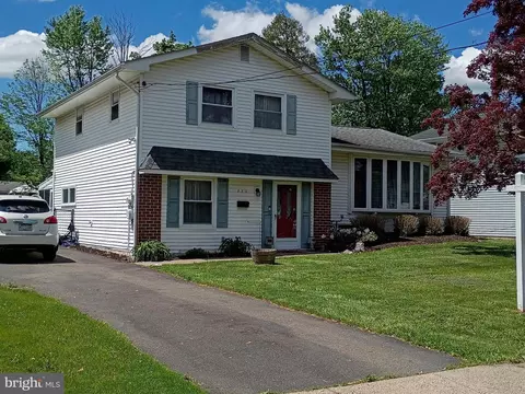 730 Cheryl Dr, Warminster, PA 18974