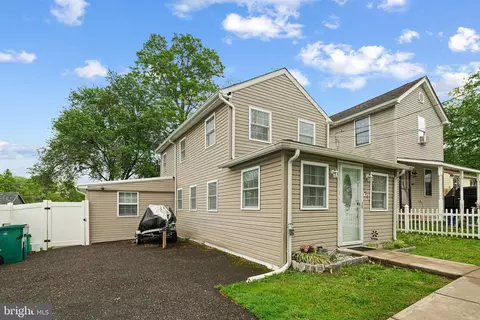 1041 Rosa Ave, Croydon, PA 19021