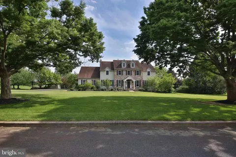 3901 Fountain Cir, Fountainville, PA 18923